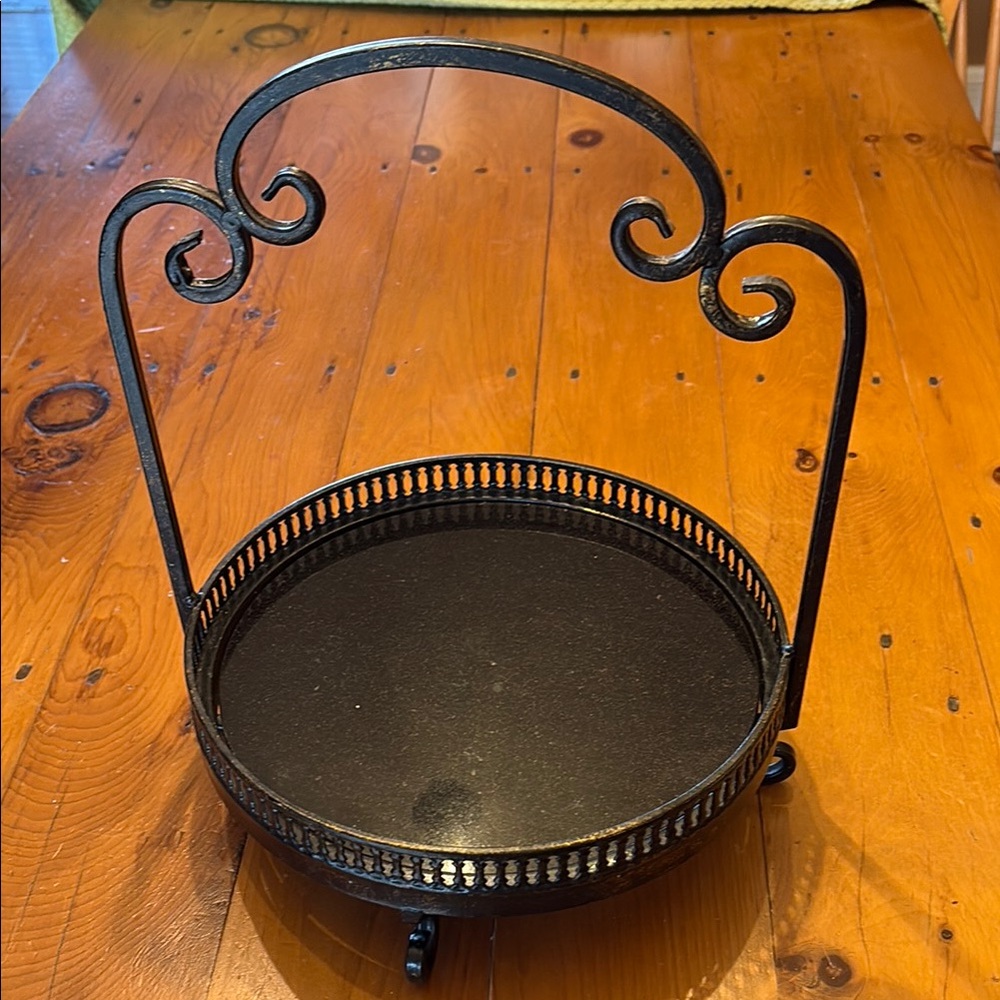 Tray made of marble and wrought iron.